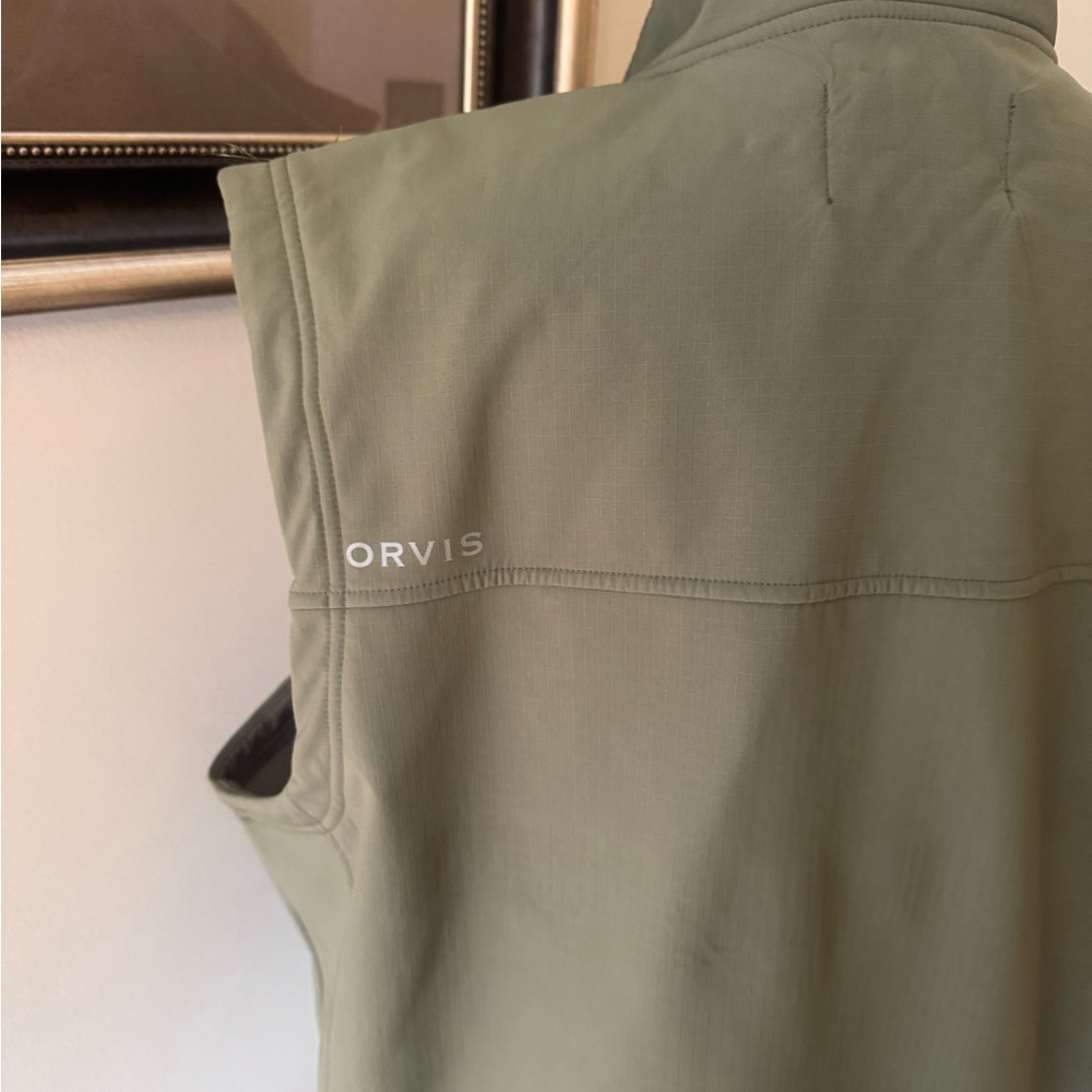 Orvis Vest. Size XXL. In Like New Condition. No rips, stains or signs of wear. - Picture 6 of 9